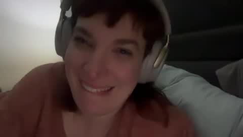 Mossy Mommy online show from February 16, 3:15 am