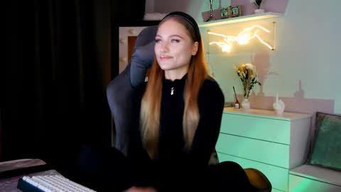 YOUR OWNER online show from February 22, 9:32 pm