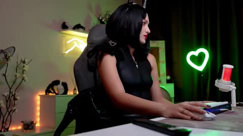 YOUR OWNER online show from October 27, 4:24 pm