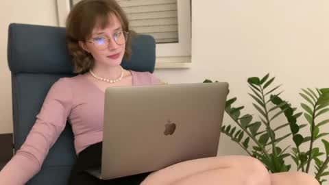 ms_christiana online show from April 29, 7:30 pm