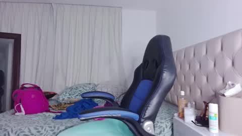 Freya online show from March 12, 4:08 am