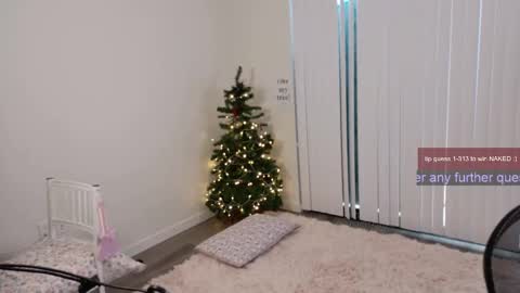 R o r i  SnapChat heyroriv2 wednesday - sunday Noon oclock mountain - 5pm mountain online show from March 1, 7:15 pm