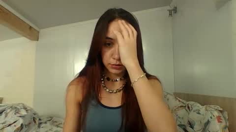 ms_sophiee online show from December 18, 7:30 pm