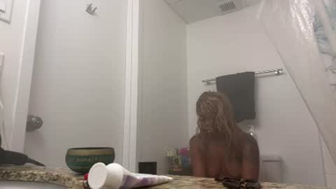 mskitty000 online show from June 19, 1:03 pm