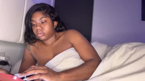 mskitty000 online show from February 11, 3:20 am