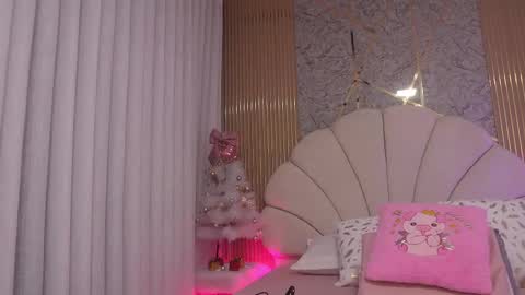 Manuela  online show from November 22, 3:31 am