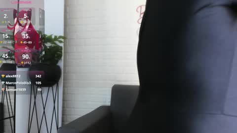 Snapshot of muentes_geminis chatting on October 18, 7:26 pm Tati online show from October 18, 7:26 pm