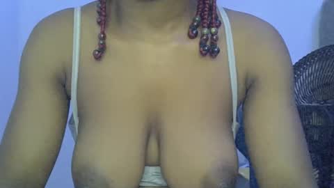 muscle_queen0 online show from March 4, 8:15 pm