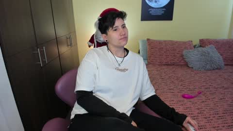 Snapshot of musicayluna chatting on December 31, 2:51 am VALENTINA Luna online show from December 31, 2:51 am