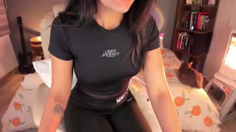 Snapshot of musicayluna chatting on September 20, 10:02 am VALENTINA Luna online show from September 20, 10:02 am