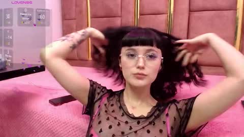 Snapshot of mxlvixje chatting on September 25, 7:51 am SOFIA online show from September 25, 7:51 am