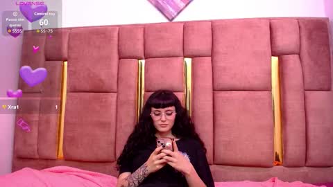 Snapshot of mxlvixje chatting on September 26, 8:01 am SOFIA online show from September 26, 8:01 am