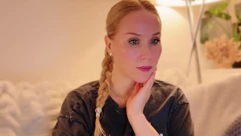 Mya-be Yours P online show from September 15, 7:32 pm