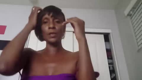 mydenise80 online show from April 17, 8:38 am