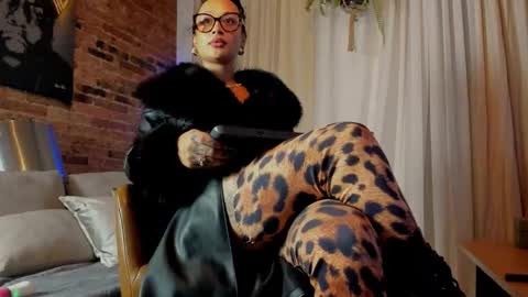 Lola online show from November 14, 8:31 pm