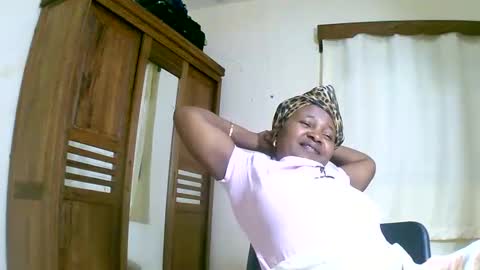 linda online show from March 9, 10:19 pm