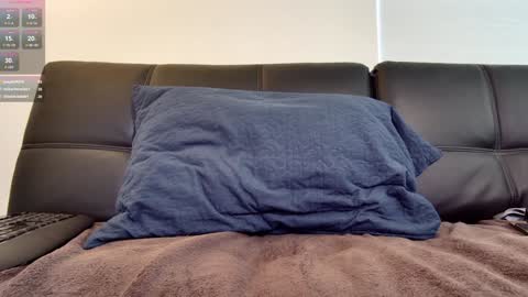 Snapshot of mystery_nymph_milf chatting on January 8, 3:39 pm Mystery Nymph Milf online show from January 8, 3:39 pm