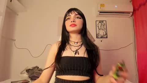 Snapshot of mysticamber1 chatting on September 22, 12:31 am mysticamber1 online show from September 22, 12:31 am