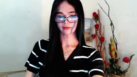 Krestine Mae online show from July 21, 8:09 pm