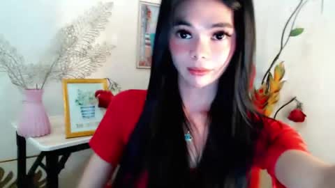 Krestine Mae online show from July 28, 2:57 pm