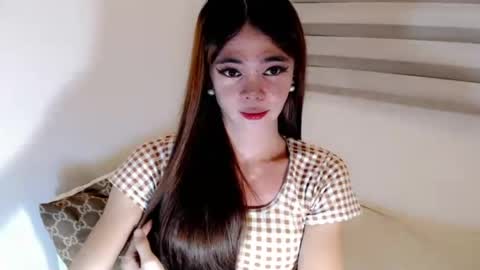 Krestine Mae online show from July 1, 8:47 am
