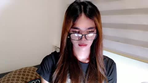 Krestine Mae online show from July 13, 2:07 pm