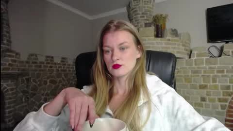 Snapshot of mysticvenus_ chatting on September 28, 4:12 pm mysticvenus_ online show from September 28, 4:12 pm