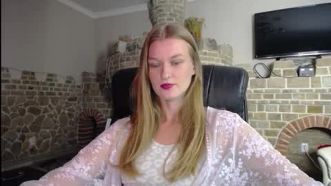 Snapshot of mysticvenus_ chatting on September 27, 4:03 pm mysticvenus_ online show from September 27, 4:03 pm
