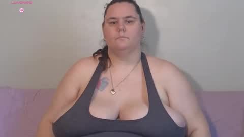 Snapshot of mzjuicybootay2169 chatting on September 11, 4:29 pm Mzjuicybootay online show from September 11, 4:29 pm