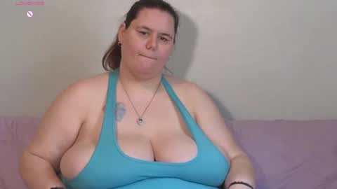 Snapshot of mzjuicybootay2169 chatting on September 13, 7:44 pm Mzjuicybootay online show from September 13, 7:44 pm