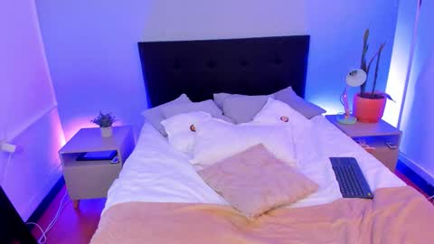 AMY online show from October 31, 8:57 pm