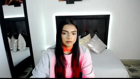 naahia__clark online show from February 13, 12:21 pm