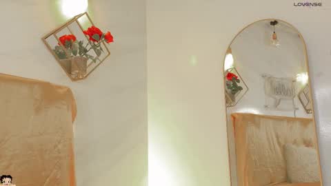 naamah_b online show from February 10, 2:42 pm