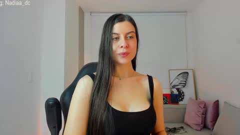 Nadia  INST Nadiaa dc online show from December 3, 3:29 am