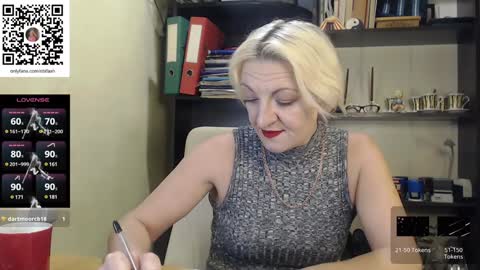Snapshot of nadin_slut chatting on December 2, 1:45 pm Nadin online show from December 2, 1:45 pm