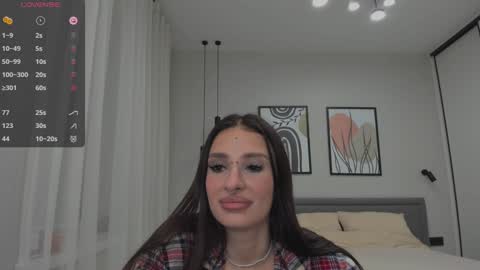 Snapshot of nadyayax chatting on January 4, 1:53 pm Nadya online show from January 4, 1:53 pm