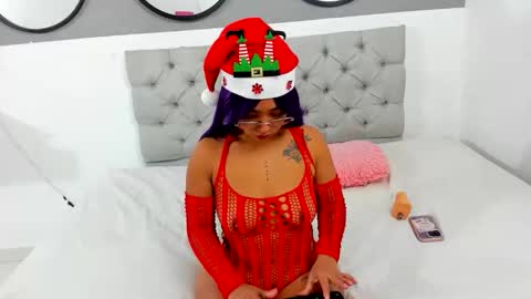 naeilys_lewis online show from November 29, 2:59 am