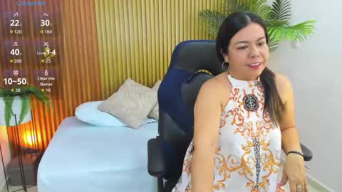 Snapshot of nahia_13 chatting on September 15, 12:02 pm N A H I A online show from September 15, 12:02 pm