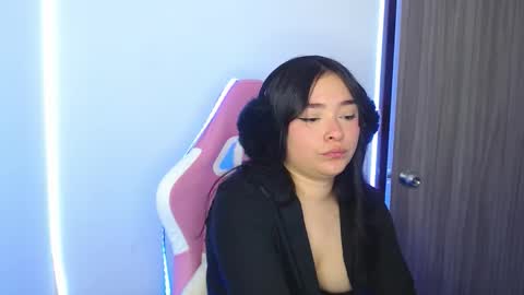 nahia cute     only   online show from December 16, 8:04 pm