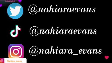 Snapshot of nahiara_evans_ chatting on October 11, 6:18 am NAHIARA EVANS online show from October 11, 6:18 am