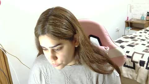 nahiarabiel online show from June 15, 7:03 pm