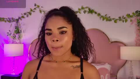 NahiaraReina  online show from June 9, 1:10 pm