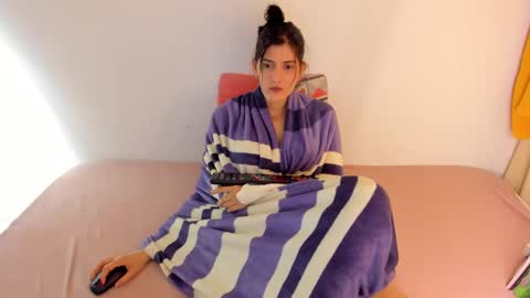 independent model online show from February 9, 12:08 am