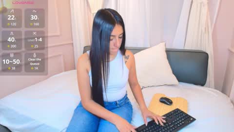 Snapshot of nahomi_key_ chatting on October 18, 7:59 pm Nahomi online show from October 18, 7:59 pm
