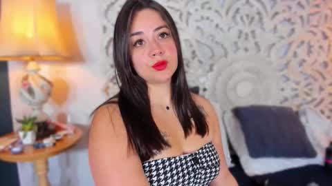 Nahomi  online show from December 2, 11:23 am