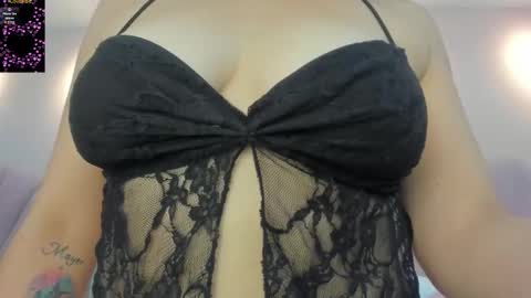 NAHOMY online show from December 5, 4:30 pm