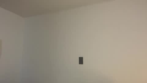 nahomy online show from April 23, 1:13 pm