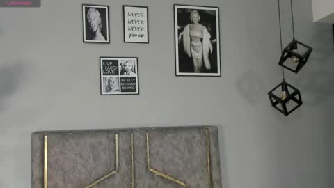 nahomycarterr online show from November 18, 7:48 pm