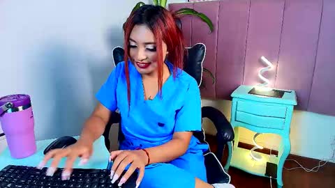 Naia online show from February 28, 8:08 pm