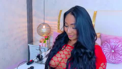 NaiomiCampbell online show from July 28, 1:54 pm